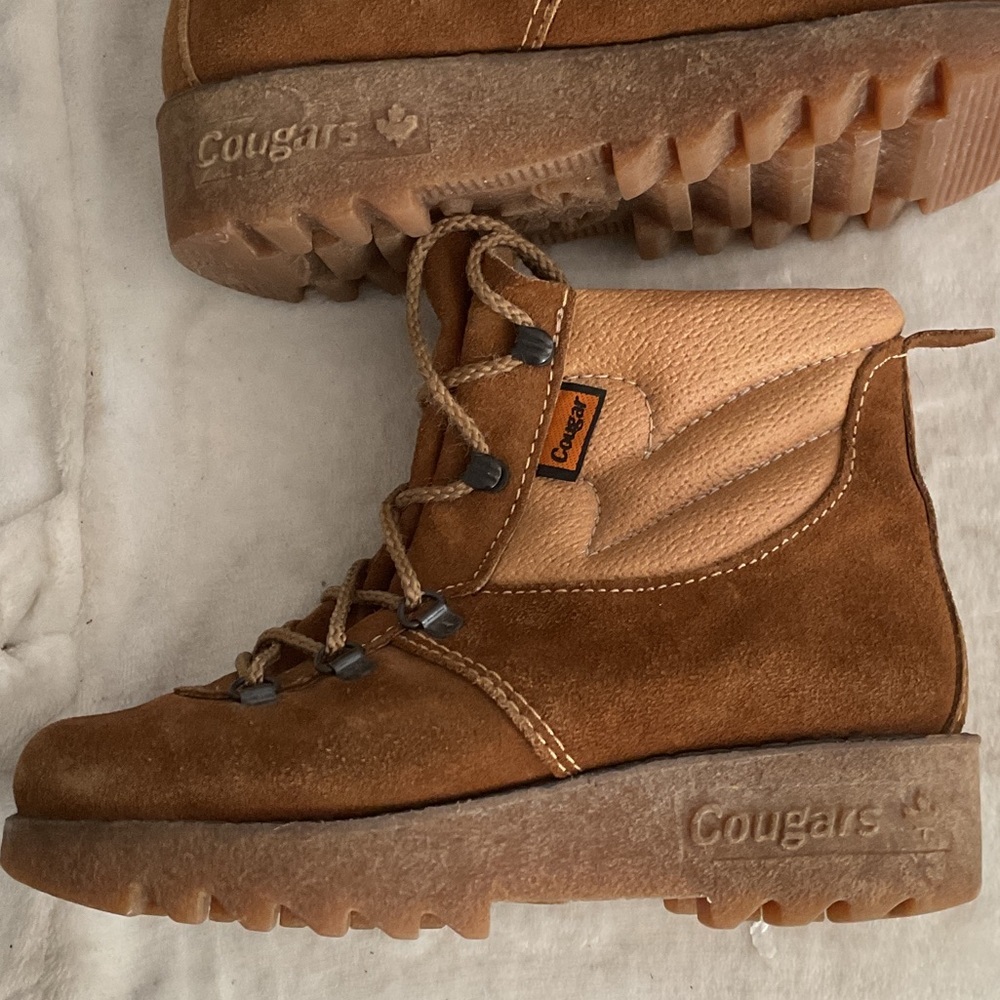 Cougar vintage Tan Suede Hiking winter  Boots